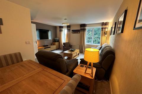 5 Golf Close, Nottingham, NG6 8YZ