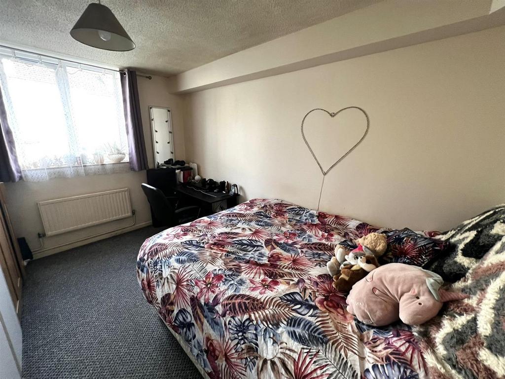 Thumbnail image4.jpg