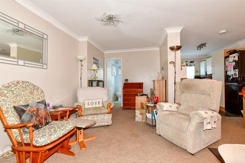 2 bedroom ground floor flat for sale - Coombe Valley Road, Dover, Kent