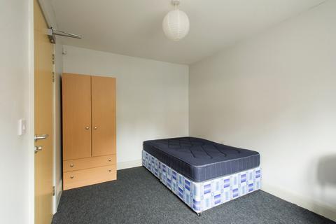 6 bedroom townhouse to rent, 94 Allington Avenue, Lenton, Nottingham, NG7 1JX