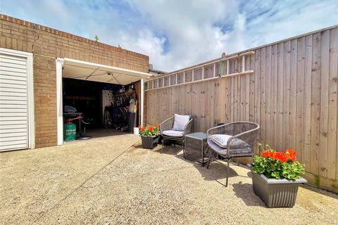 86 Alinora Crescent, Goring By Sea, Worthing, BN12 4HH