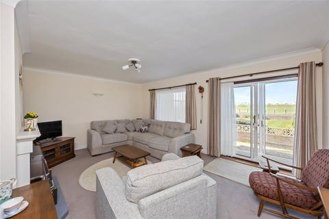 2 bedroom flat for sale, Seafield Avenue, Goring-by-Sea, Worthing, West Sussex, BN12