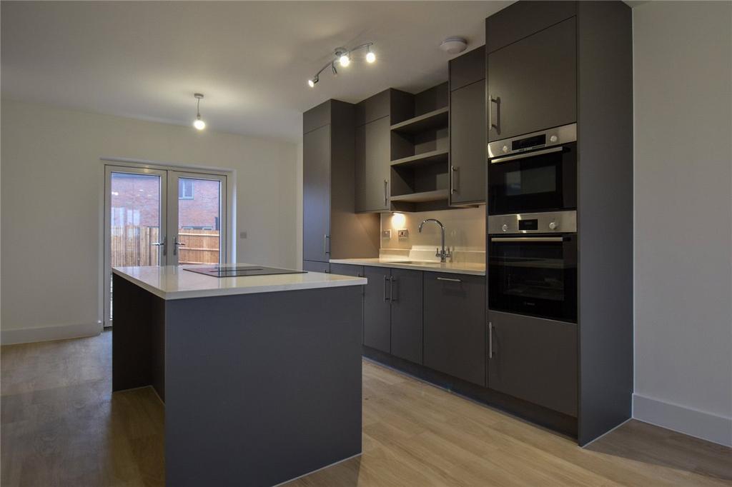 Levington Lane, Bucklesham, Ipswich, Suffolk, IP10 4 bed detached house