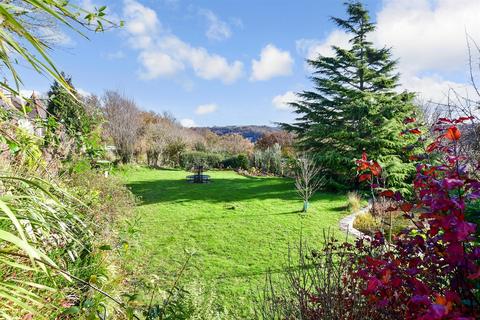 5 bedroom chalet for sale, Scotland Common, Temple Ewell, Dover, Kent