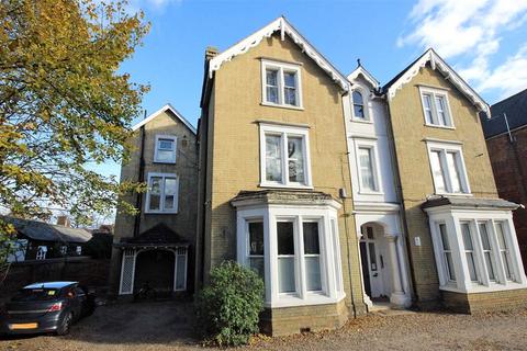Flat 1, 97 Ashburnham Road, Bedford, MK40 1EA