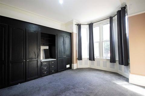 Flat 1, 97 Ashburnham Road, Bedford, MK40 1EA