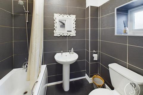 1 bedroom flat to rent, Westhill Terrace, Leeds