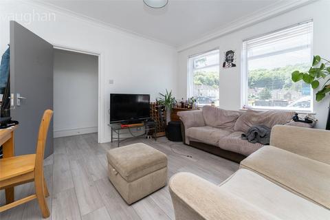 5 bedroom semi-detached house to rent, Upper Bevendean Avenue, Brighton BN2