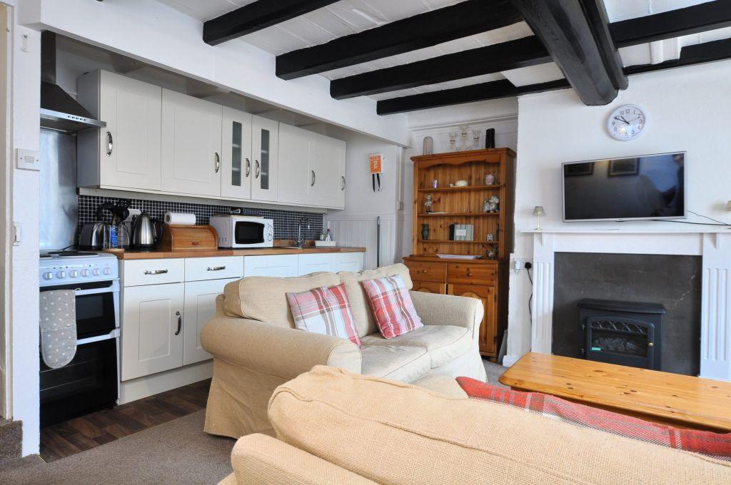 4 Oystons Yard, Whitby 2 bed cottage for sale £235,000