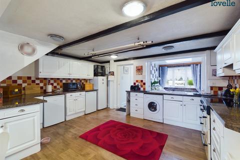 2 Nashs Row, Osgodby, Market Rasen, LN8 3TA