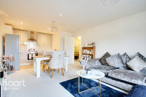 1 bedroom apartment for sale, 8 Hillier Crescent, Darford