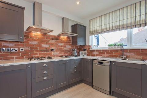 7 bedroom house to rent - Nottingham Road, Basford, Nottingham, NG7 7AE