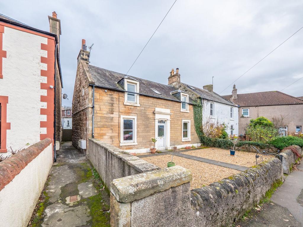 45 Preston Crescent, Inverkeithing, Fife, KY11 2 bed flat for sale £
