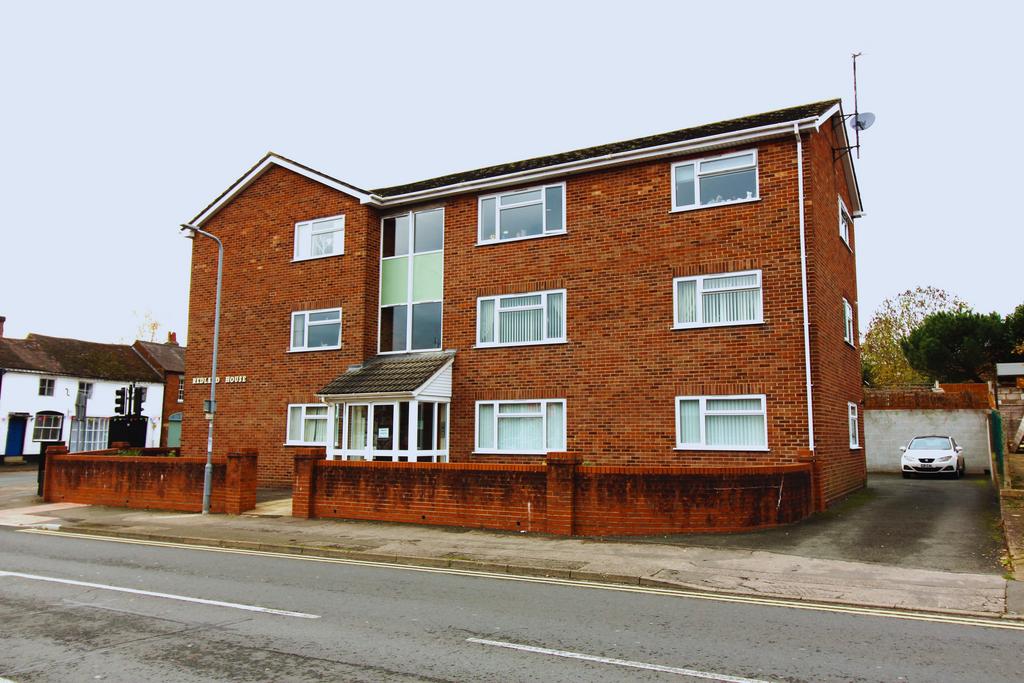 Cherry Orchard, Pershore WR10 2 bed flat £149,950