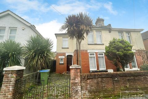 101 Howards Grove, Shirley, Southampton, SO15 5PS