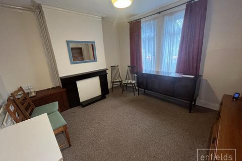 101 Howards Grove, Shirley, Southampton, SO15 5PS