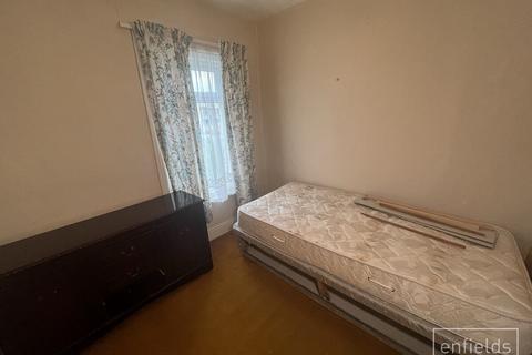 101 Howards Grove, Shirley, Southampton, SO15 5PS