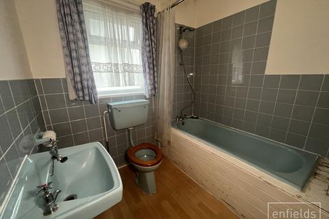 101 Howards Grove, Shirley, Southampton, SO15 5PS