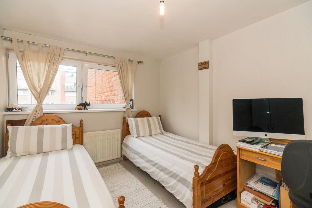 (Main)
