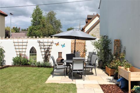 5 Bristle Grove, Mere, Warminster, BA12 6FN