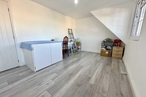 2 Needham Road, Luton, LU4 9HD