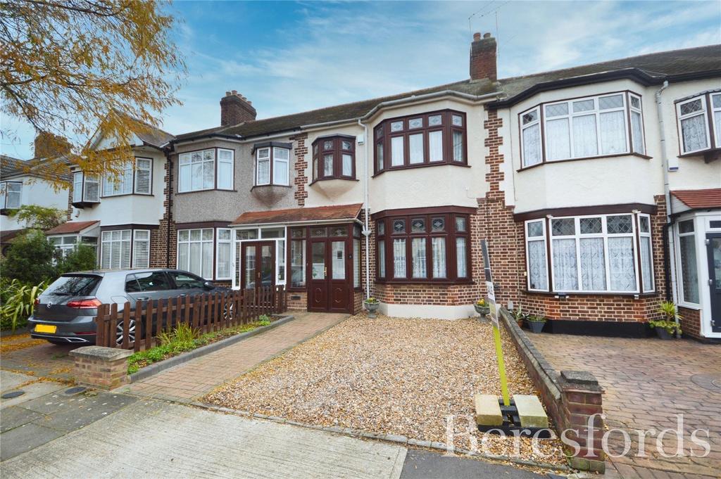 Glenwood Drive, Gidea Park, RM2 3 bed terraced house for sale £525,000
