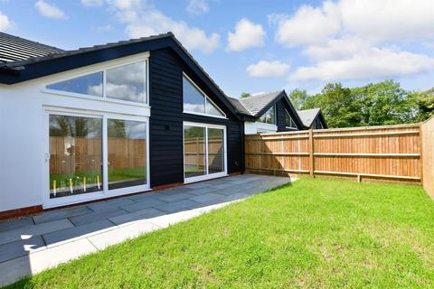 3 bedroom terraced bungalow for sale, Cypress Grove, Alfold, Cranleigh, Surrey