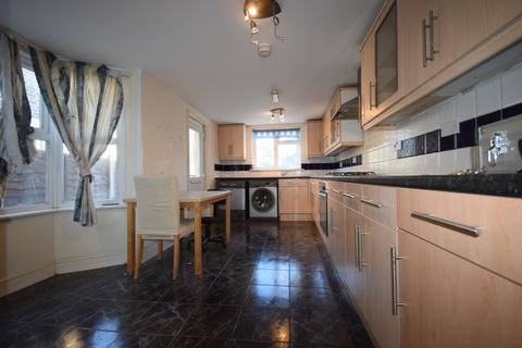 House share to rent - Brayards Road, Peckham, SE15