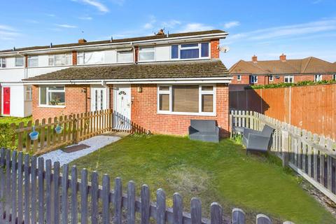 3 bedroom end of terrace house for sale, Ravensmead, Chinnor