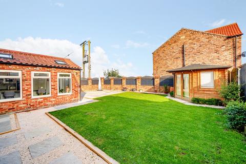 4 bedroom detached house for sale, Lower Church Road, Skellingthorpe, Lincoln, Lincolnshire, LN6