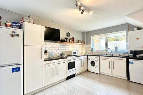 4 bedroom terraced house for sale - Sheerwater Road, London E16