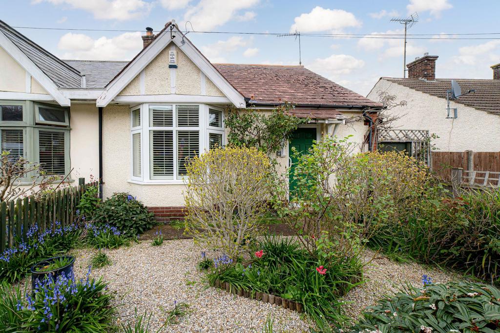 Ethelbert Road, Faversham, ME13 2 bed semidetached bungalow for sale