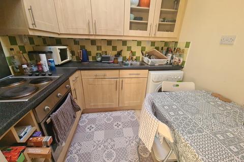 1 bedroom house to rent, Moorland Road, Leeds
