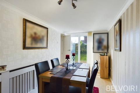 2 bedroom semi-detached house for sale - Crestwood Drive, Stone, ST15