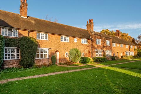 1 bedroom apartment to rent, Hill Top, Hampstead Garden Suburb, NW11