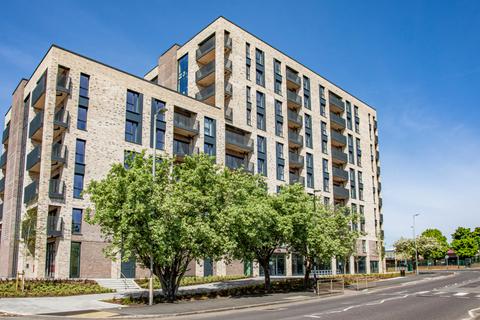 2 bedroom apartment for sale - Merrielands Crescent, Dagenham, Essex, RM9