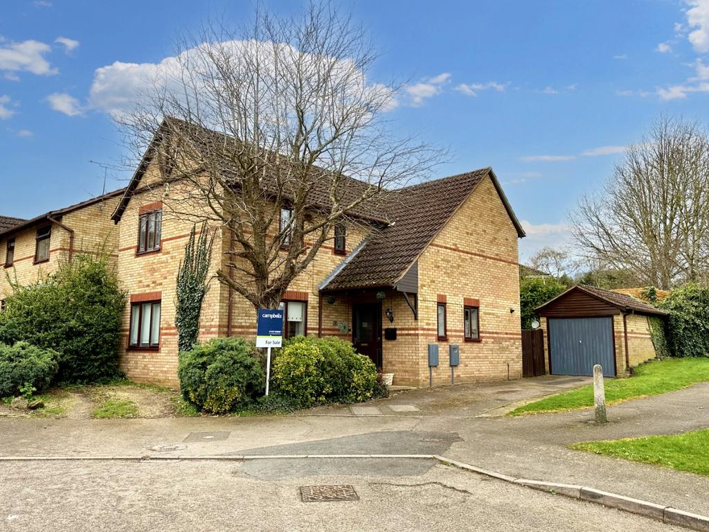 Epping Walk, Daventry, NN11 9RN 4 bed detached house for sale £330,000