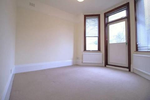 2 bedroom flat to rent, Riffel Road, Willesden Green