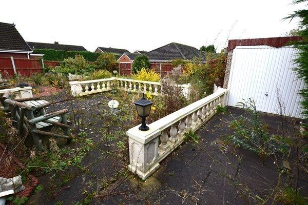Garage &amp; garden