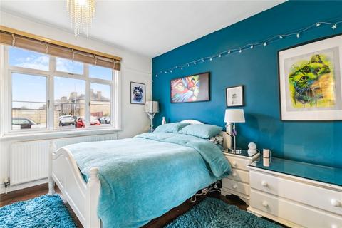 4 bedroom maisonette for sale, Strickland Row, SW18