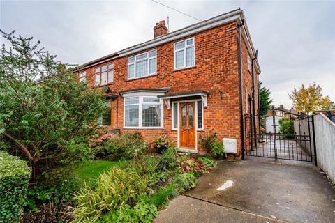 3 bedroom semi-detached house for sale - Carr Lane, Old Clee, Grimsby, Lincolnshire, DN32