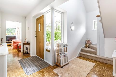 24 Brokes Crescent, Reigate, RH2 9PS