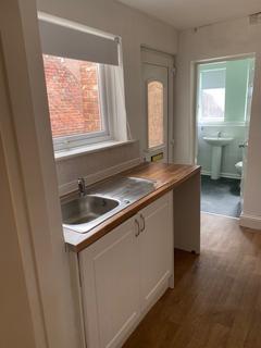 2 bedroom apartment to rent, Emmerson Terrace, Washington NE38
