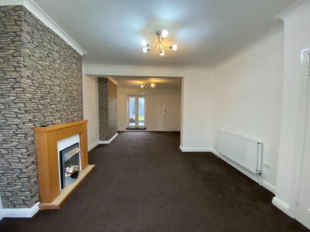 Downall Green Road, Bryn, AshtoninMakerfield, Wigan, WN4 0DL 3 bed