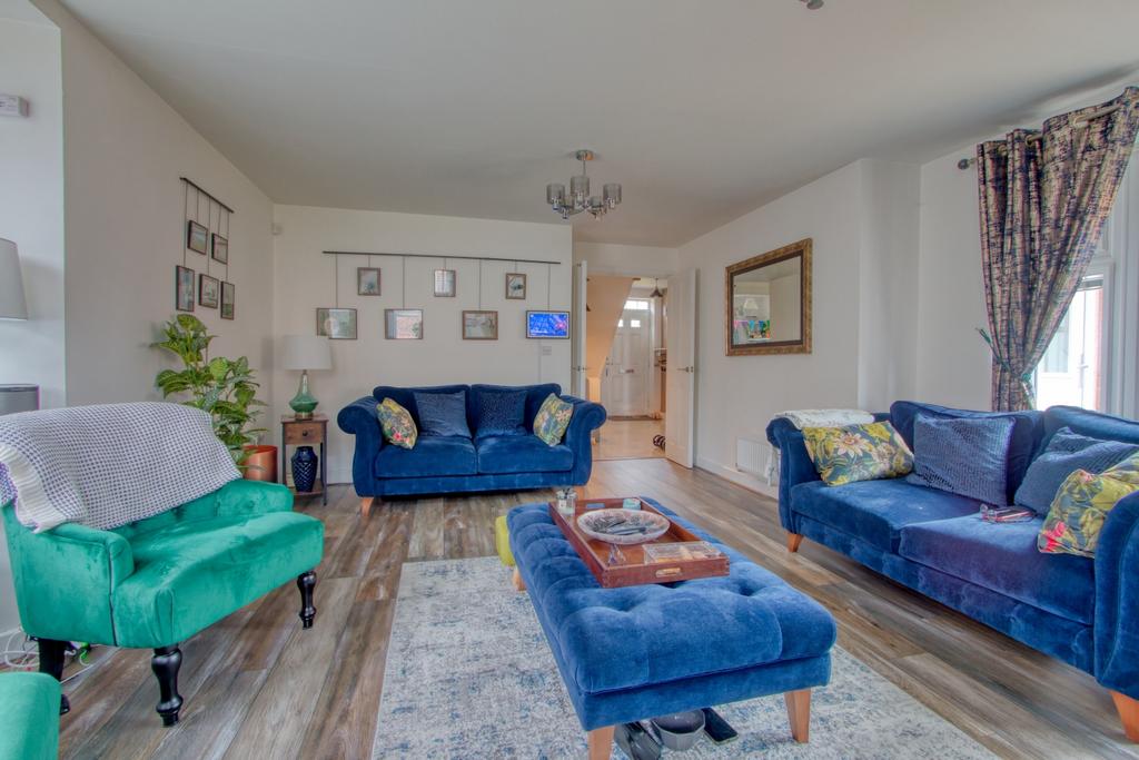 Bruford Drive (33)