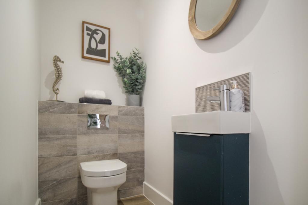 7716 e4 e3 6197 4 a49 99 dd 6593 dc5 b737 b