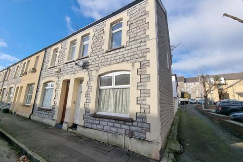 3 bedroom end of terrace house for sale, Greenwood Street, Barry, The Vale Of Glamorgan. CF63 4JJ