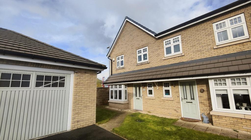 Cave Lane, East Ardsley, Wakefield... 3 bed semidetached house £