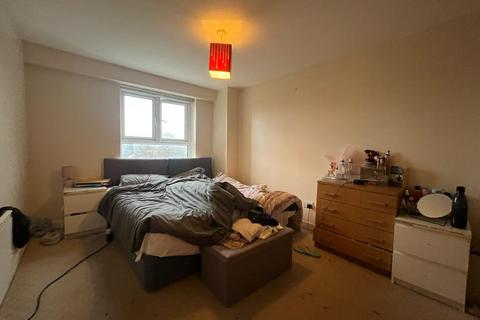2 bedroom flat for sale, City View, Highclere Avenue, Salford, M7 4ZU