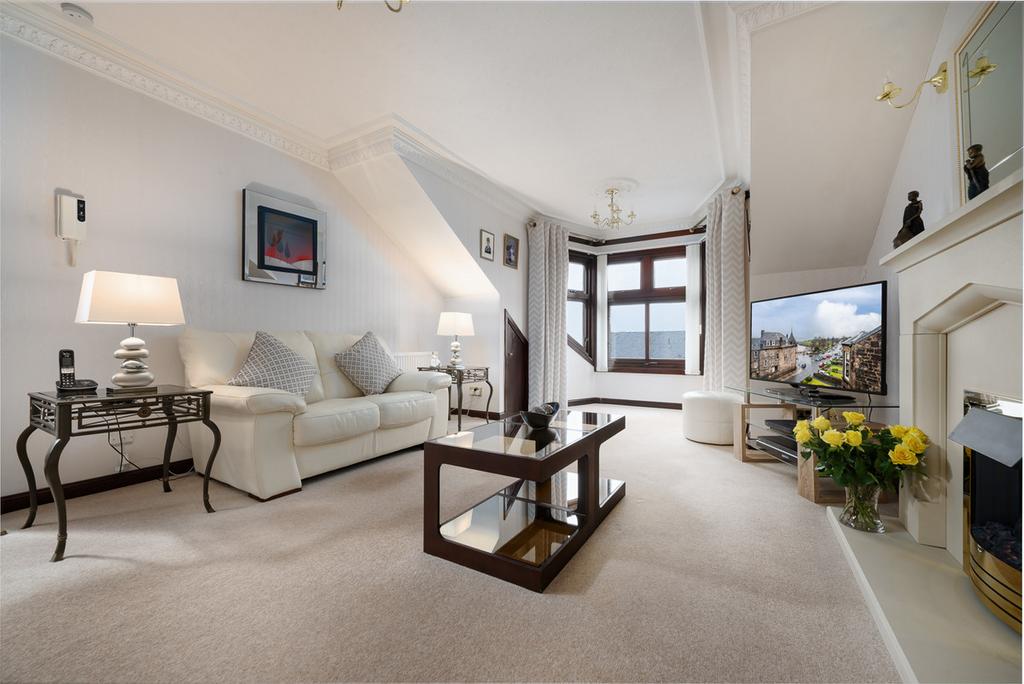 Manor Crescent, Gourock, PA19 2 bed flat for sale £150,000